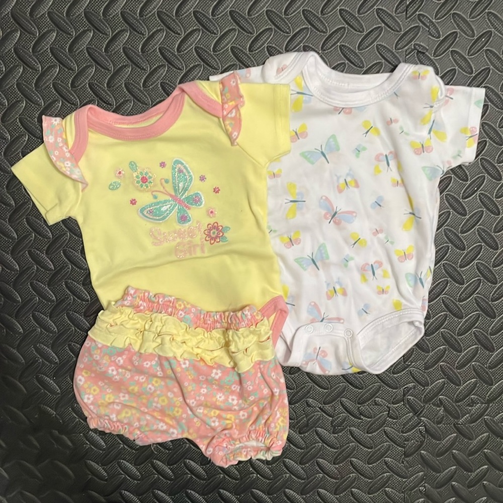 Mon Cheri Baby Short Set